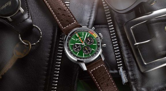 12_Breitling Top Time B01 Ford Mustang_Ref. AB01762A1L1X1_RGB_mobil