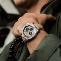 Avenger B01 Chronograph 44