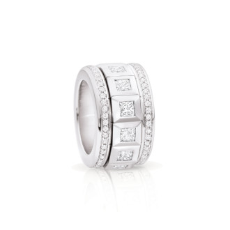 CURRICULUM VITAE 77 Ring mit Diamant-Pavé