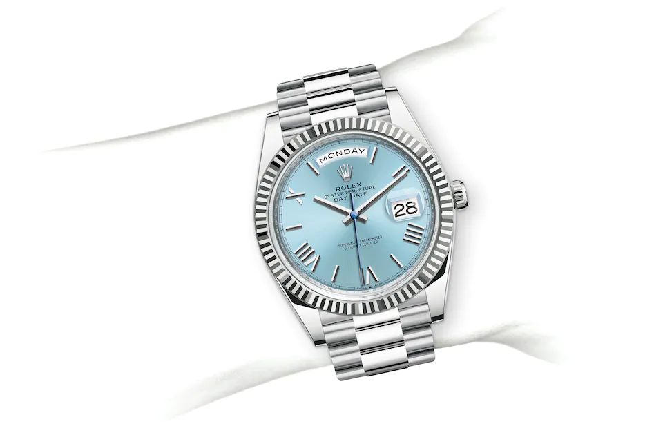 Rolex Day‑Date in Platin, M228236-0012 | Juwelier Laufer