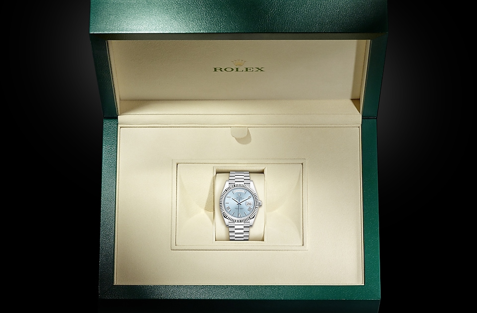 Rolex Day‑Date in Platin, M228236-0012 | Juwelier Laufer