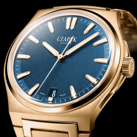 Czapek_Antarctique_Mount Erebus_YG Deep Blue_Beauty