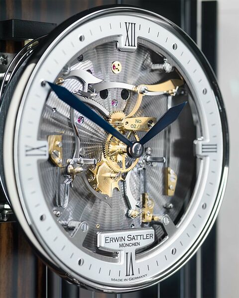 erwin-sattler-aperia-s70-grossuhr-seilzuguhr-juwelierlauferminden-3