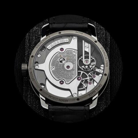armin-strom-gravity-equal-force-ultimate-sapphire-system-78-uhr-back-juwelierlauferminden