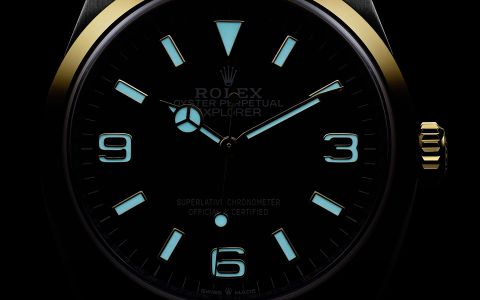 04.Two_Column_M124273-0001_21pp_001_desktop