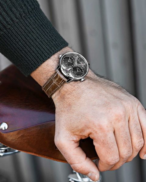 HR_AS_DualTime_GMT_Manufacture_Edition_AW_MoodWrist_03