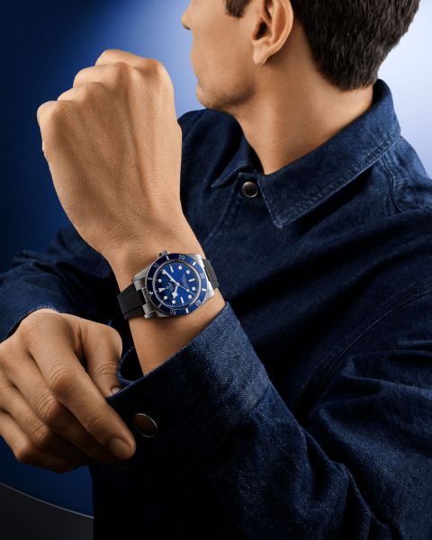 T26_PRO_WW26_OnModels_M79000B-0002_047