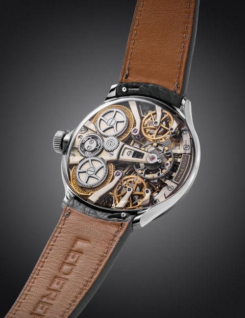 LEDERER_CIC 39 Deep Blue_Movement