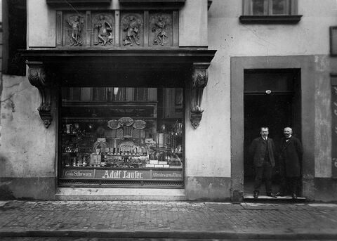 juwelier-laufer-minden-damals-retro-1901 juwelier-laufer-minden-damals-retro-1901