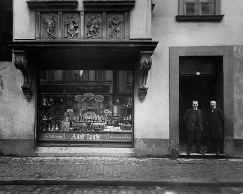 laufer-juwelier-1901-historisch-minden-baeckerstrasse-juwelierlauferminden
