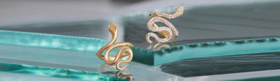 ole-lynggaard-copenhagen-snakes-schmuck-gold-diamanten-juwelierlauferminden-header