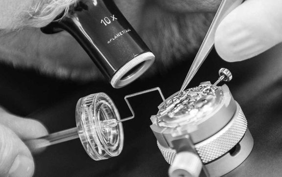 uhrenwerkstatt-uhren-revision-juwelierlauferminden-header-3-mobil