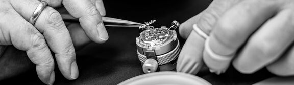 uhrenwerkstatt-uhren-revision-juwelierlauferminden-header-5
