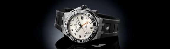 maurice-lacroix-aikon-venturer-gmt-ai6158-ss001-130-2-uhr-juwelierlauferminden