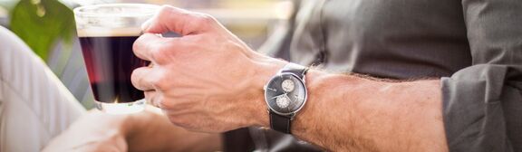 junghans-meister-uhr-juwelierlauferminden