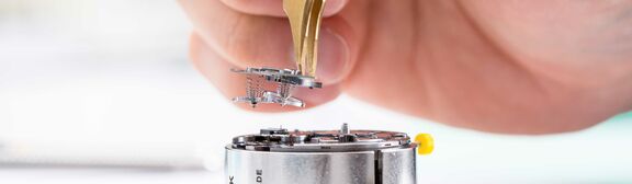 armin-strom-uhrmacher-schweiz-manufaktur-resonance-uhrwerk-uhr-juwelierlauferminden