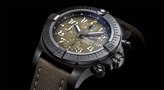 breitling-avenger-chronograph-45-night-mission-uhr-juwelierlauferminden-mobil