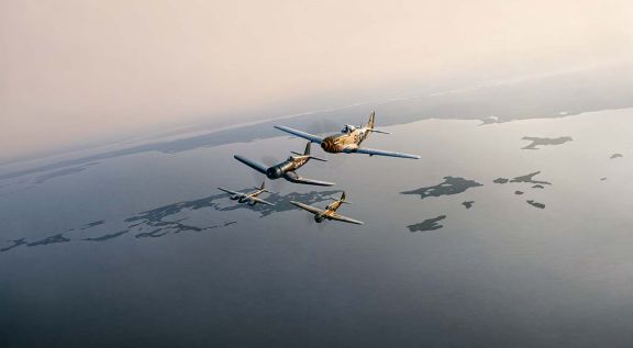 01_Four legendary planes_RGB_mobil