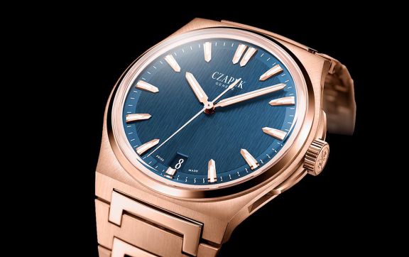 Czapek_Antarctique Mount Erebus_Deep Blue_Beauty_1_-mobil