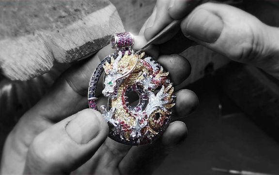 carrera-y-carrera-schmuck-work-juwelierlauferminden-mobil