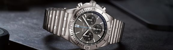 Slider_ChronomatB01_42_Titanium_3840x1120px