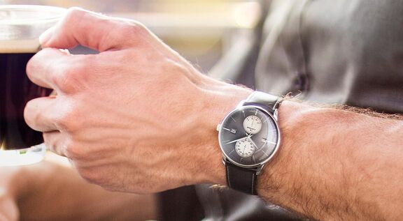 junghans-meister-uhr-juwelierlauferminden-mobil