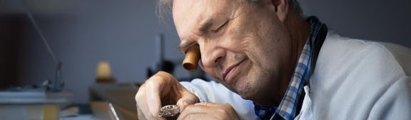 lederer-uhren-juwelierlauferminden-3