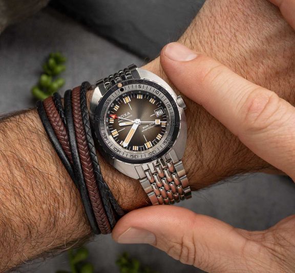 SUB_250T_GMT_Lifestyle_48 2